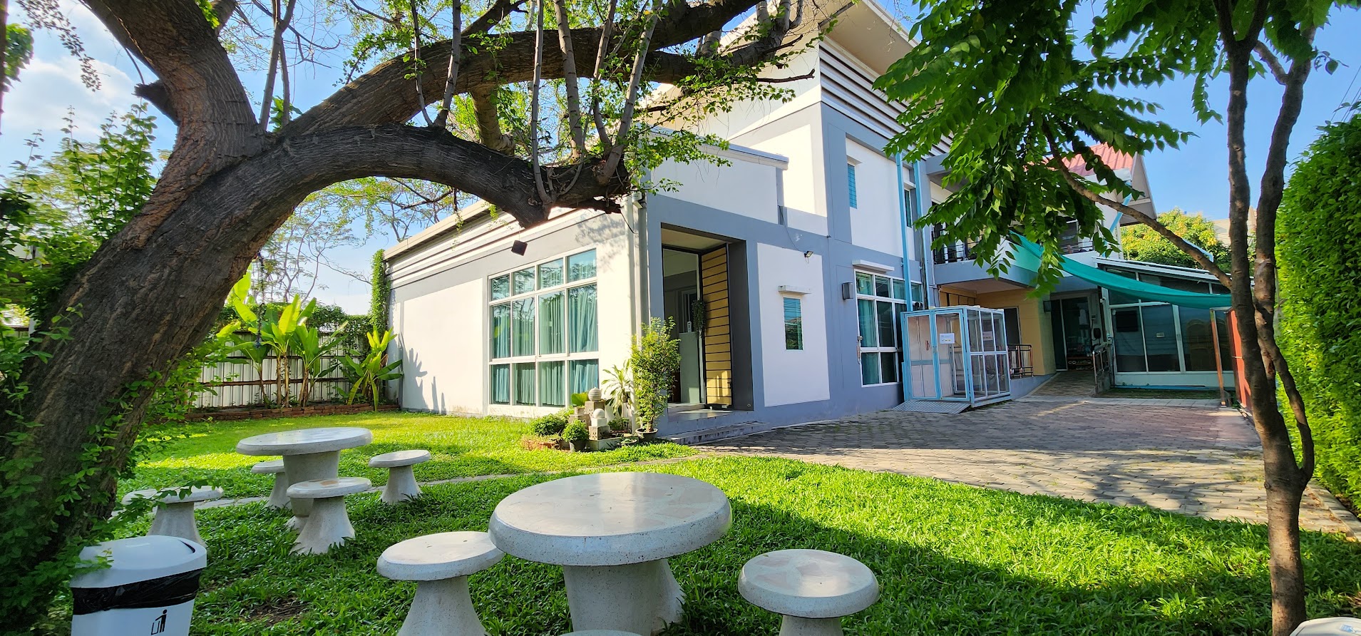 ศูนย์ฟื้นฟูไอรีนน์ บ้านเดี่ยว สวนสีเขียว